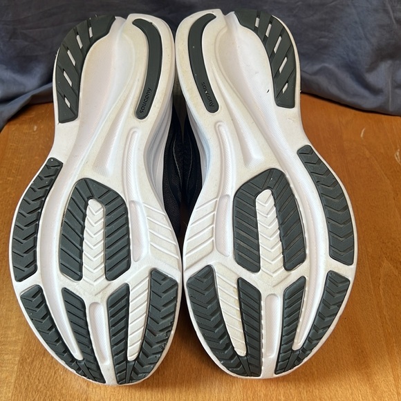 Saucony Ride 15 Sneakers, size 6.5W - Picture 6 of 7